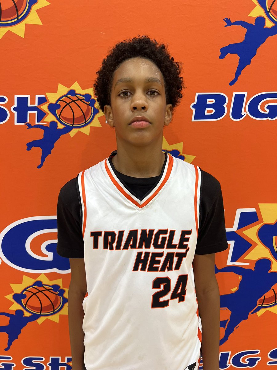 BigShotsGameMVP's tweet image. #BigShots #SummerNationals
11u
NXT 57
#8 Dale Moore 22 pts
Triangle Heat 55
#24 John Wilhoft 25 pts