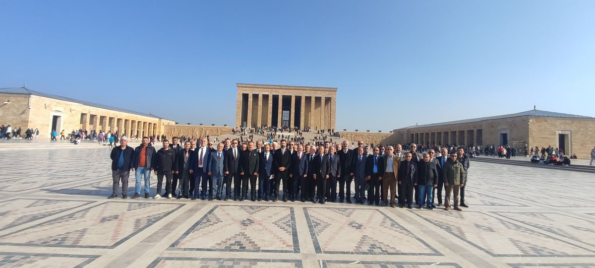 Uzman Çavuşlarımız, gecesini gündüzüne katarak, kar kış demeden görev yapan #VatanSevdalısıUzmanÇavuş ’lardır. Peki, bu fedakârlığın karşılığı emeklilikte unutulmak mı olmalıdır?  

Görev başında omuzladıkları yük, sadece askerî bir sorumluluk değil, aynı zamanda toplumsal bir