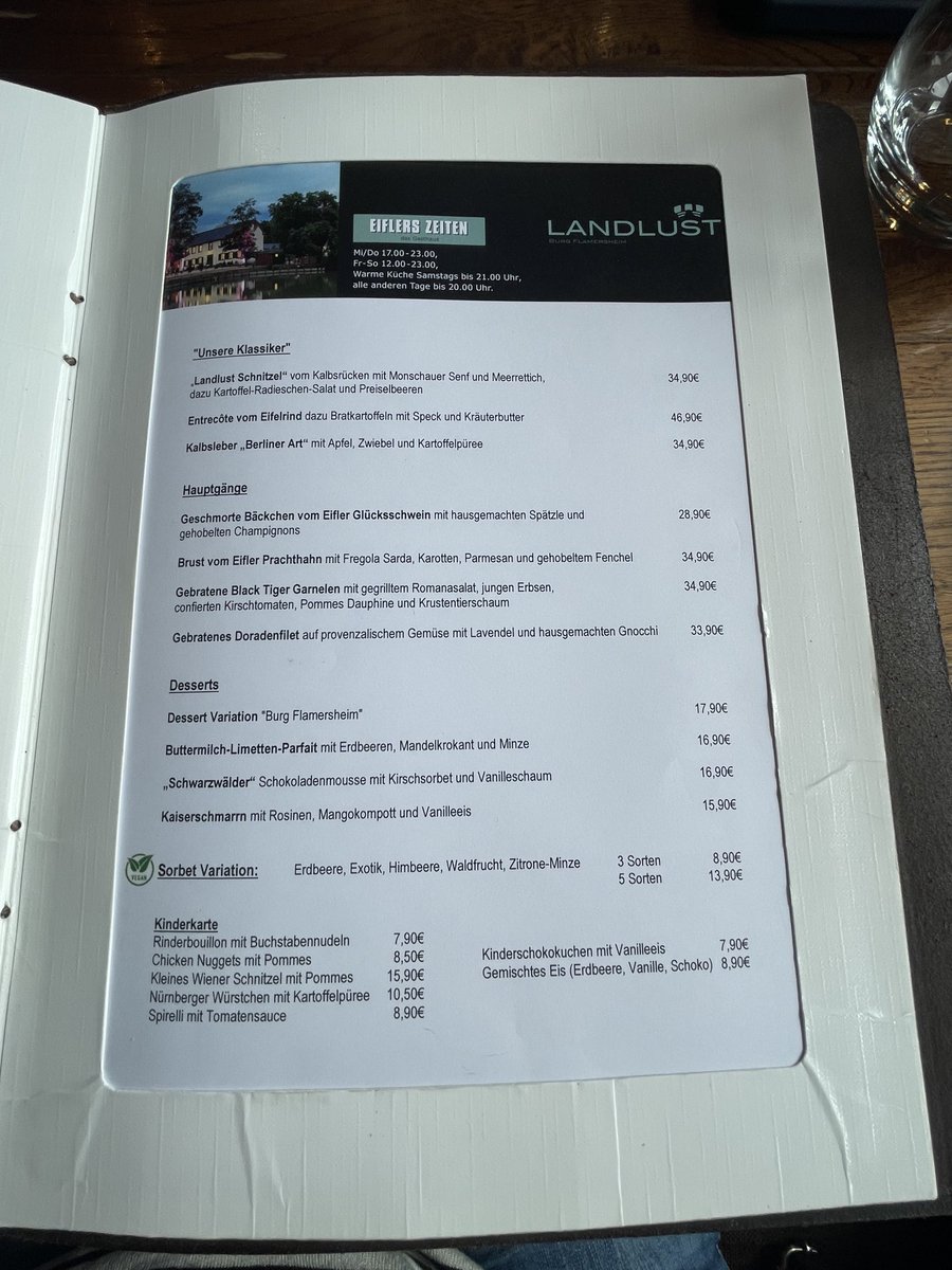 Silabrei's tweet image. Manchmal darf man viel länger quatschen und beim Essen zusammensitzen- die geplante Wanderung haben wir wetterbedingt verschoben.
Das Essen war schlicht grandios.😋
