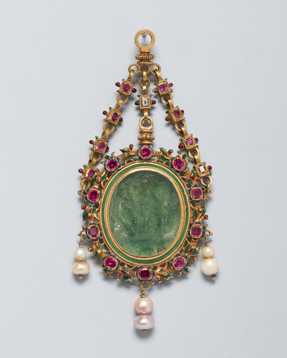 Pendant with an Intaglio of the Judgment of Paris #artbots #aic