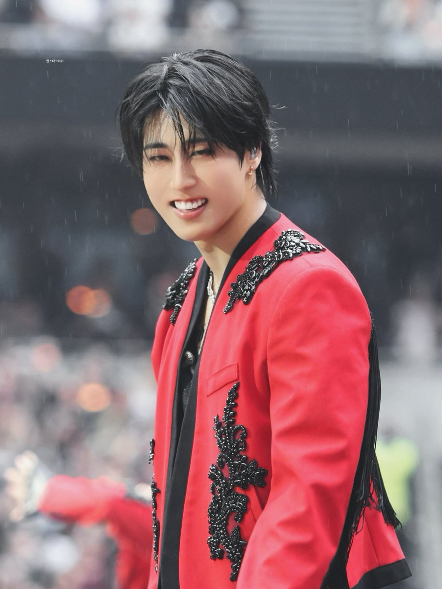#한 #한지성 #HAN <a href="/Stray_Kids/">Stray Kids</a>

cr. HANster_crush