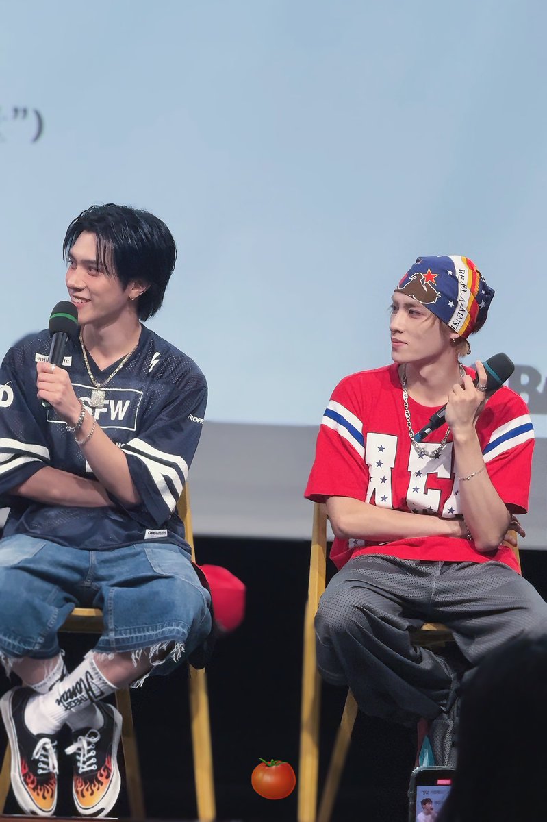 Yo_0_Gi's tweet image. 250726 음중 WayV 미니팬미팅
99z
#wayv #웨이비 #威神V #肖俊 #xiaojun #샤오쥔 #hendery #헨드리 #黄冠亨