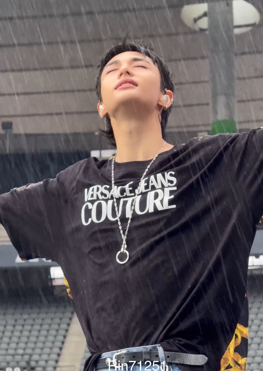 hyunintonin's tweet image. 🥹🥹🥹🥹