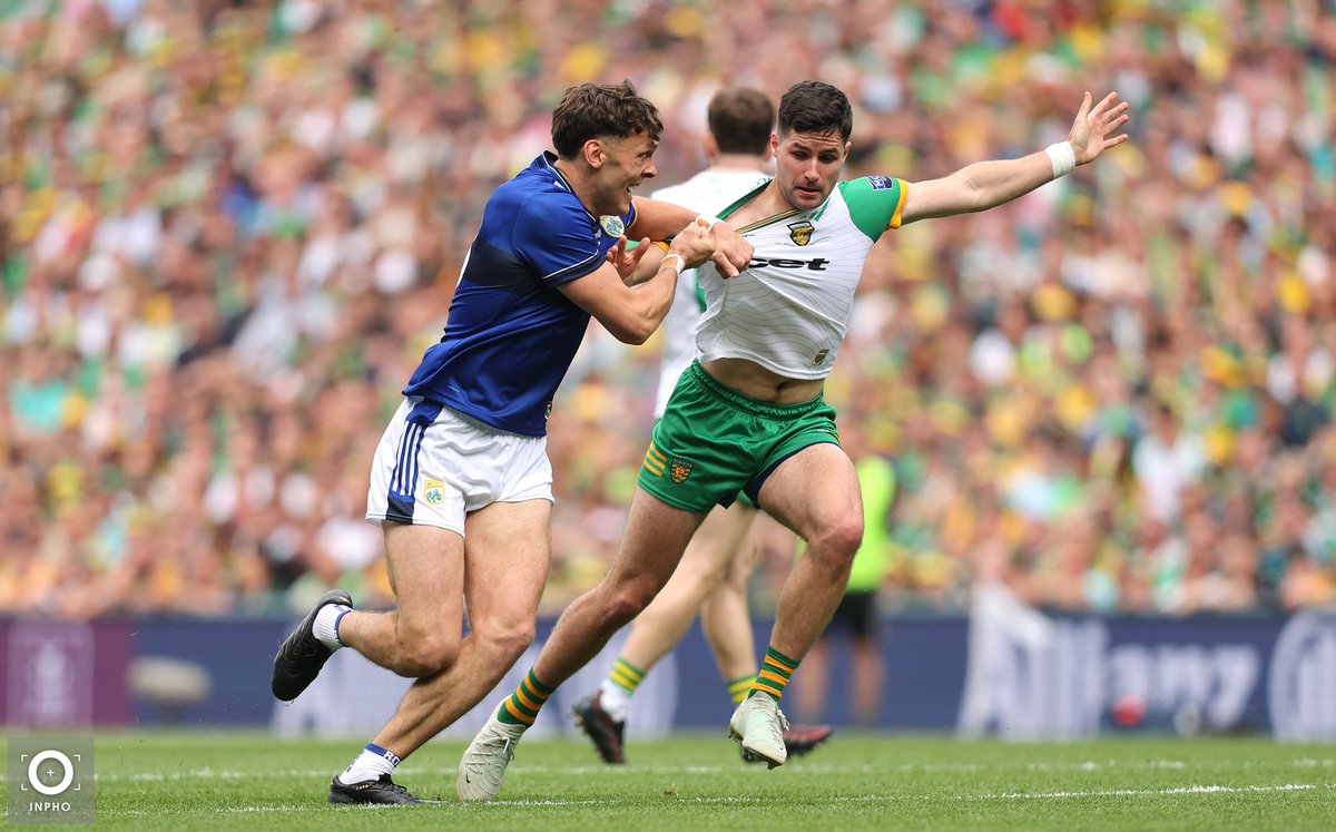 Inphosports's tweet image. Kerry lead at the half!
David Clifford leading the way with some spectacular 2 Pointers! 😲