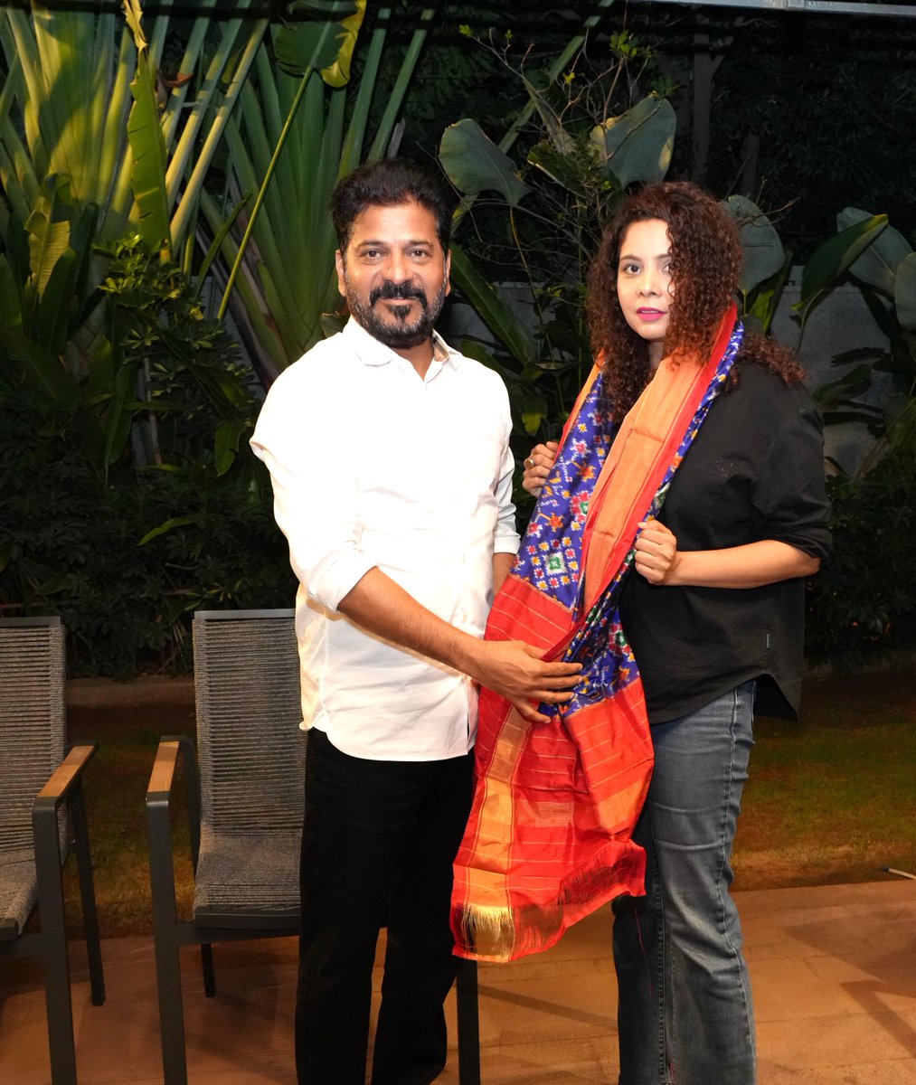 TelanganaCMO's tweet photo. Journalist and author @RanaAyyub met with Chief Minister Shri @revanth_anumula today as part of her research for a new book on India. #Telangana https://t.co/uWIGj2XY4j