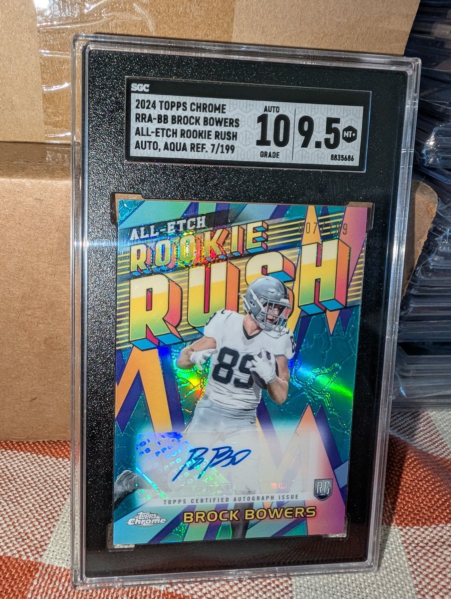 NickVanExelent's tweet image. Got plenty of cards for sale atm... Here are a few....
1996 Topps Jeter signed (auto smeared) - $250
Brock Bowers Rookie Rush SGC 9.5/10 Auto $125
Jaren Jackson Flawless Auto $120
Drake Maye Emergent no huddle PSA 10 - $75
add ship