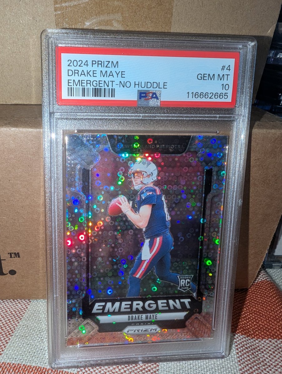 NickVanExelent's tweet image. Got plenty of cards for sale atm... Here are a few....
1996 Topps Jeter signed (auto smeared) - $250
Brock Bowers Rookie Rush SGC 9.5/10 Auto $125
Jaren Jackson Flawless Auto $120
Drake Maye Emergent no huddle PSA 10 - $75
add ship