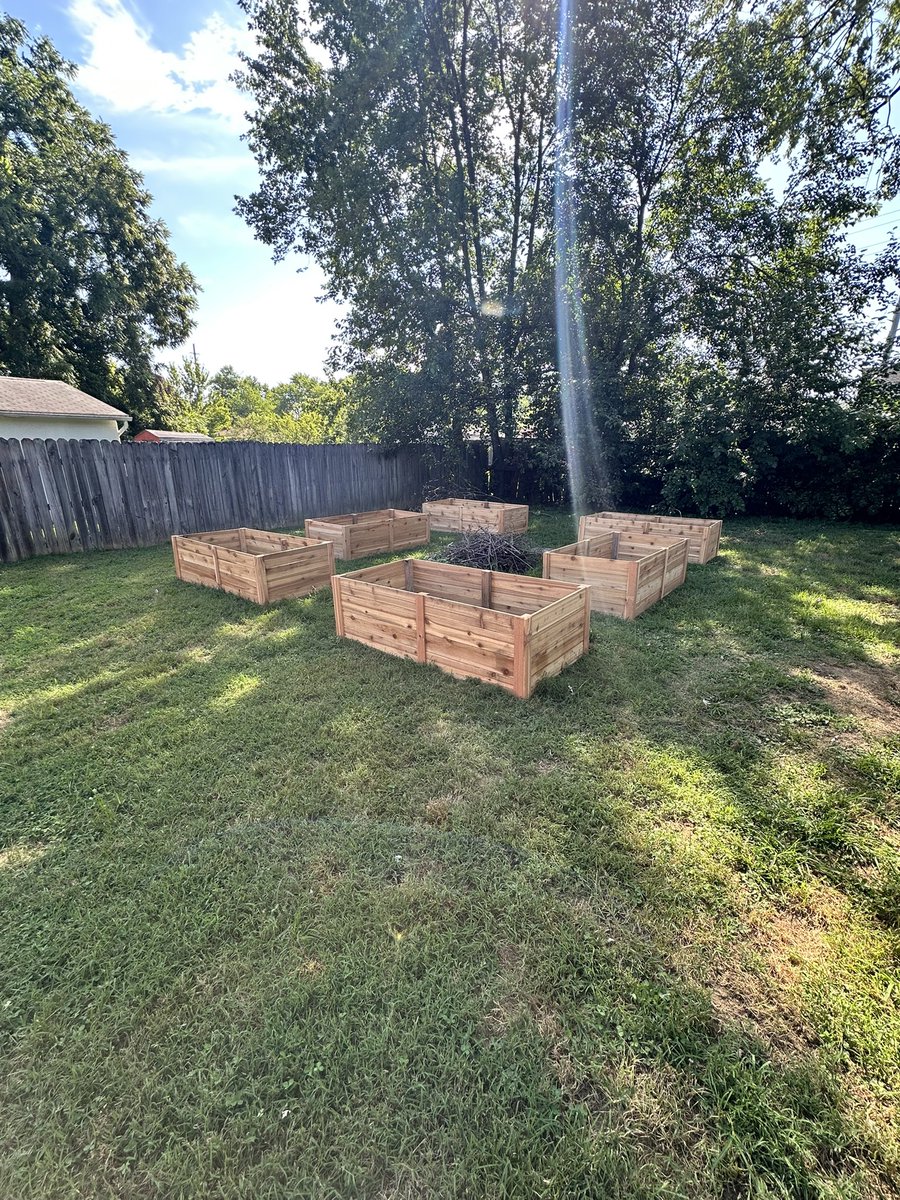 Been slowly working on these beds on my days off or after work but it’s been brutal out but finally finished them up !