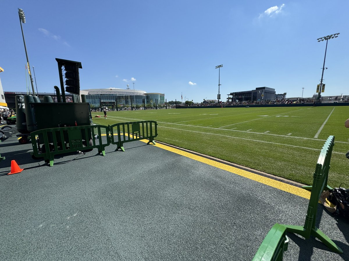 KyleMalzhan's tweet image. God bless any #Packers fans here at Training Camp today. Blistering hot outside for day 4. Drink lots of water.