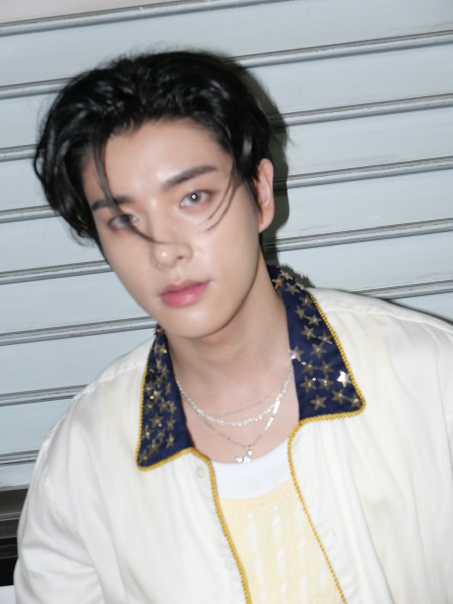 enhypenweverse's tweet image. [ #제이크’s Post ] 250727

#JAKE: Thank you ENGENEs🫶 I should eat watermelon before sleeping ^^ hehe 

@ENHYPEN_members @ENHYPEN #ENHYPEN #엔하이픈