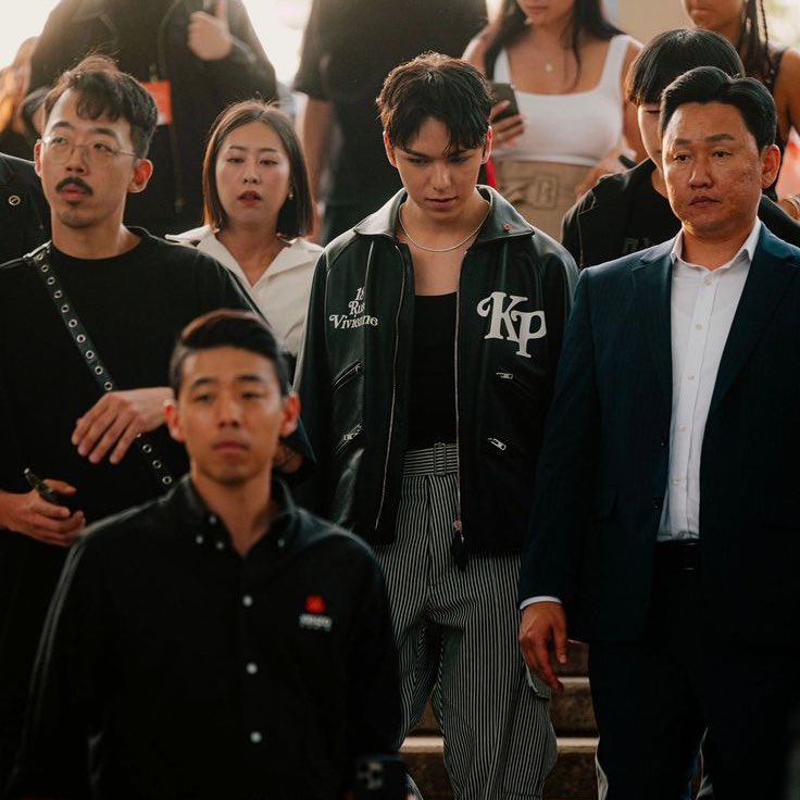 vernonewoo's tweet image. 🚨Vernon Chwe spotted filming scenes for ‘The Devil wears Prada 2’ in New York City today.