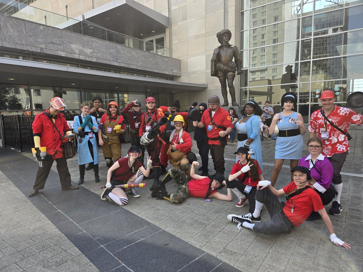 manncosplay's tweet image. For our North Carolina debut,
We didn't do half bad!!!
Thank you to everyone who showed up yesterday and over the weekend at GalaxyCon Raliegh!!!
#galaxyconraleigh #galaxycon2025 #TF2 #cosplay