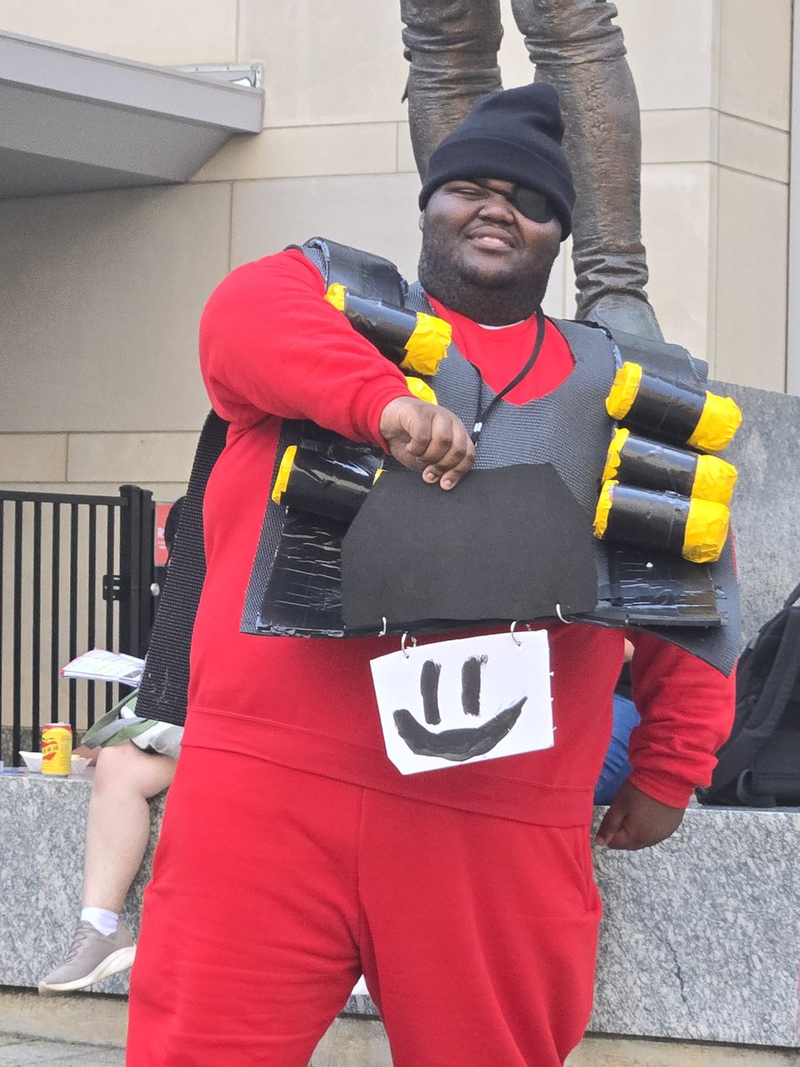 manncosplay's tweet image. For our North Carolina debut,
We didn't do half bad!!!
Thank you to everyone who showed up yesterday and over the weekend at GalaxyCon Raliegh!!!
#galaxyconraleigh #galaxycon2025 #TF2 #cosplay