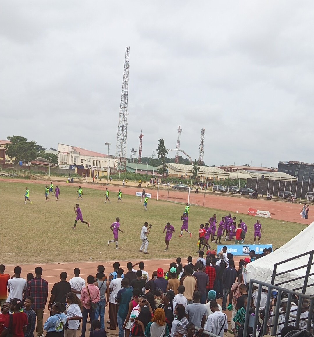 ms_muktar16's tweet image. 1-0 Team YouTube leading against team X lol
Who tf selected these guys, I should've been there 😭😭
#RidimaOlympics @myridima