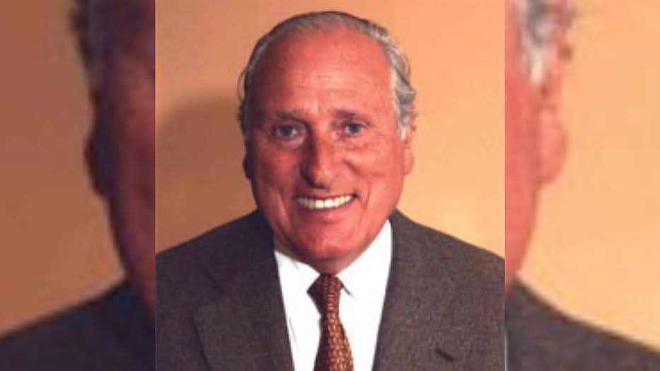 SilvanaDFrances's tweet image. Falleció a los 87 años el doctor José Leborgne, pionero en radioterapia en Uruguay
El médico dirigió el Servicio de Radiología de Adultos del hospital Pereira Rossell, pero fue destituido por Tabaré Vázquez en 2005.
Falleció este sábado 26 de julio a los 87 años.
Q.e.p.d 🌹