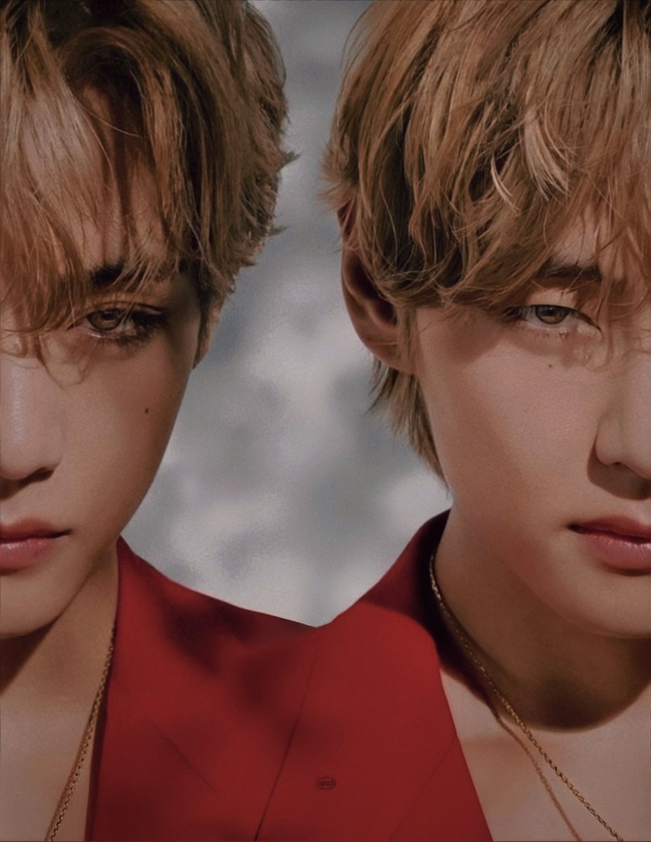 WonderVilan's tweet image. We don’t talk enough about Taehyung’s ideal and unique face unlike any other. It has two faces in one: 
the first is calm and gentle(🐻), 
while the second is bold and powerful(🐯).