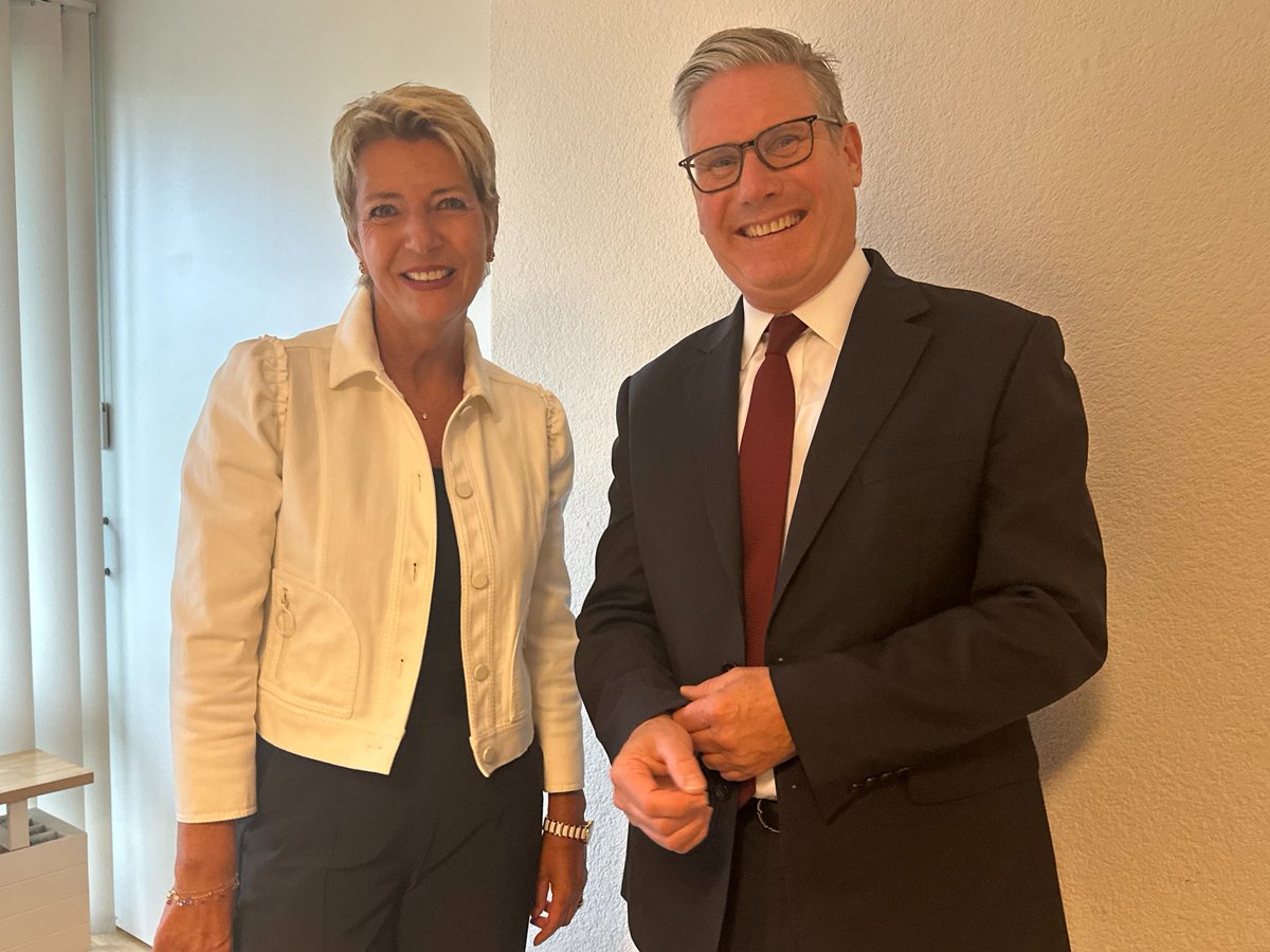 Karin Keller-Sutter (@keller_sutter) on Twitter photo It was a pleasure to meet British Prime Minister <a href="/Keir_Starmer/">Keir Starmer</a> today in Basel. We reaffirmed our commitment to shared values such as free trade and geopolitical stability in Europe, as well as the importance of political, economic and financial cooperation between 🇨🇭 and the 🇬🇧. It was a pleasure to meet British Prime Minister <a href="/Keir_Starmer/">Keir Starmer</a> today in Basel. We reaffirmed our commitment to shared values such as free trade and geopolitical stability in Europe, as well as the importance of political, economic and financial cooperation between 🇨🇭 and the 🇬🇧.