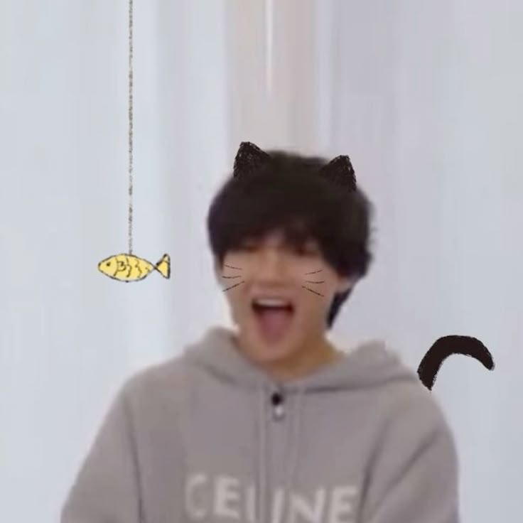 softoytaetae's tweet image. happy kittae