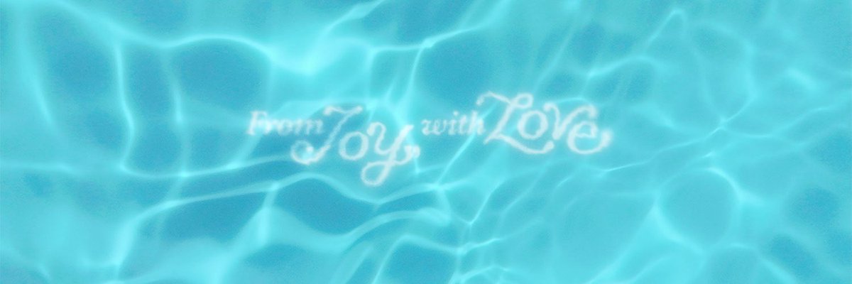 itgjoy's tweet image. off to a perfect start 😌every detail from the green apple to album title feels so carefully considered for meaning