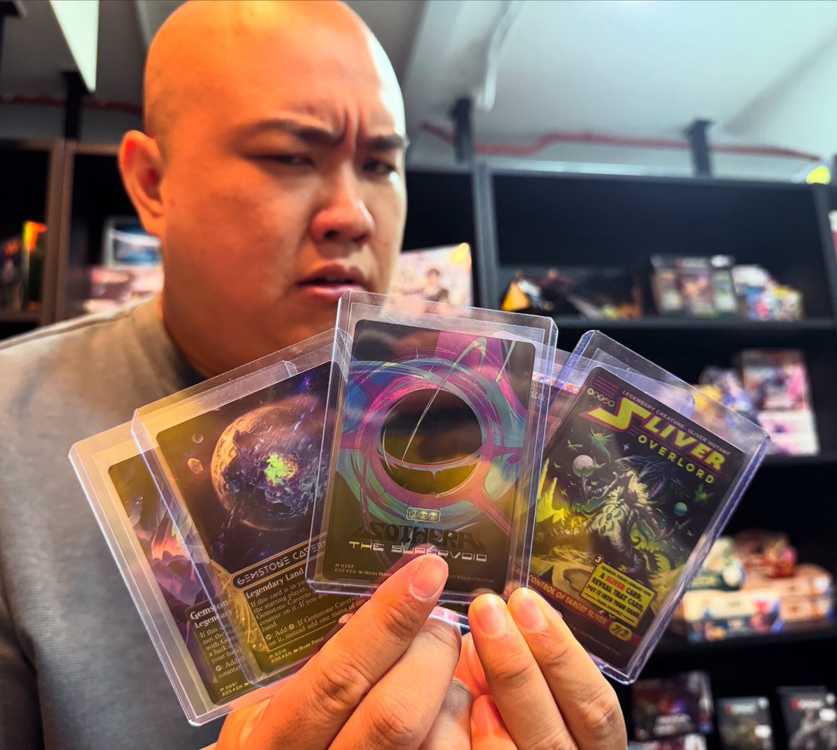 卖1盒330块
里面2000+块
以后要买比较好😩