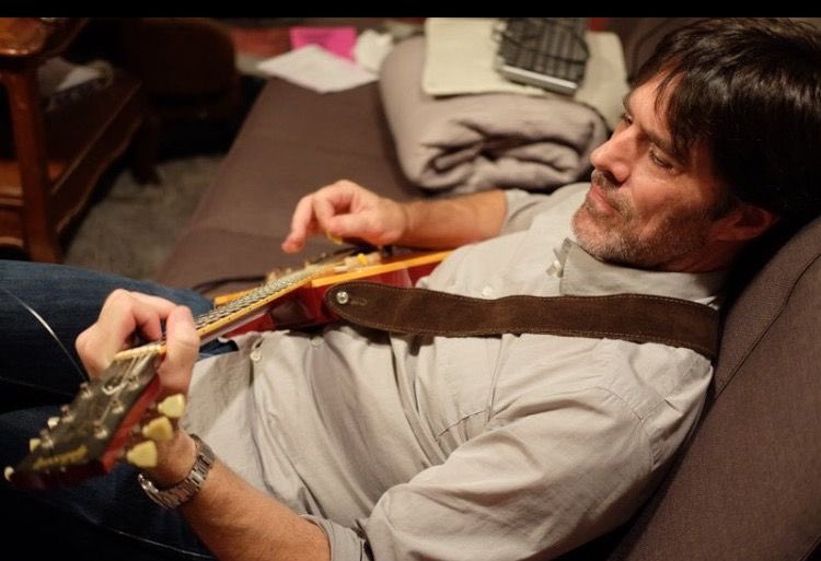 darrensbean's tweet image. probably out of character but hotch is so pathetic to me that he would even learn to play guitar if he only heard Emily say one single time “Oh yeah, I have a thing for anyone who can play guitar”