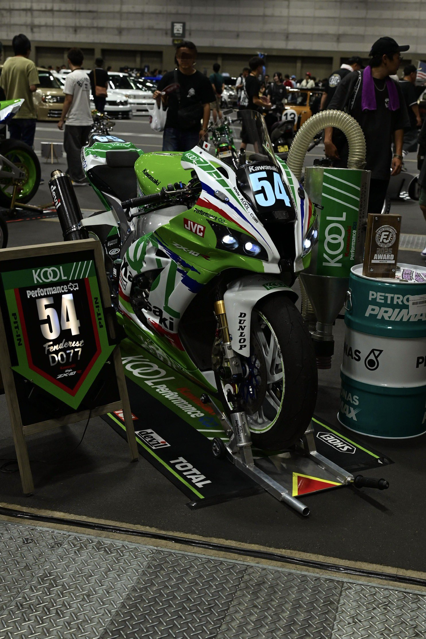 マサキ様 日産 フェアレディZ (S30) 「湾岸ミッドナイト」 悪魔のZ (第4巻