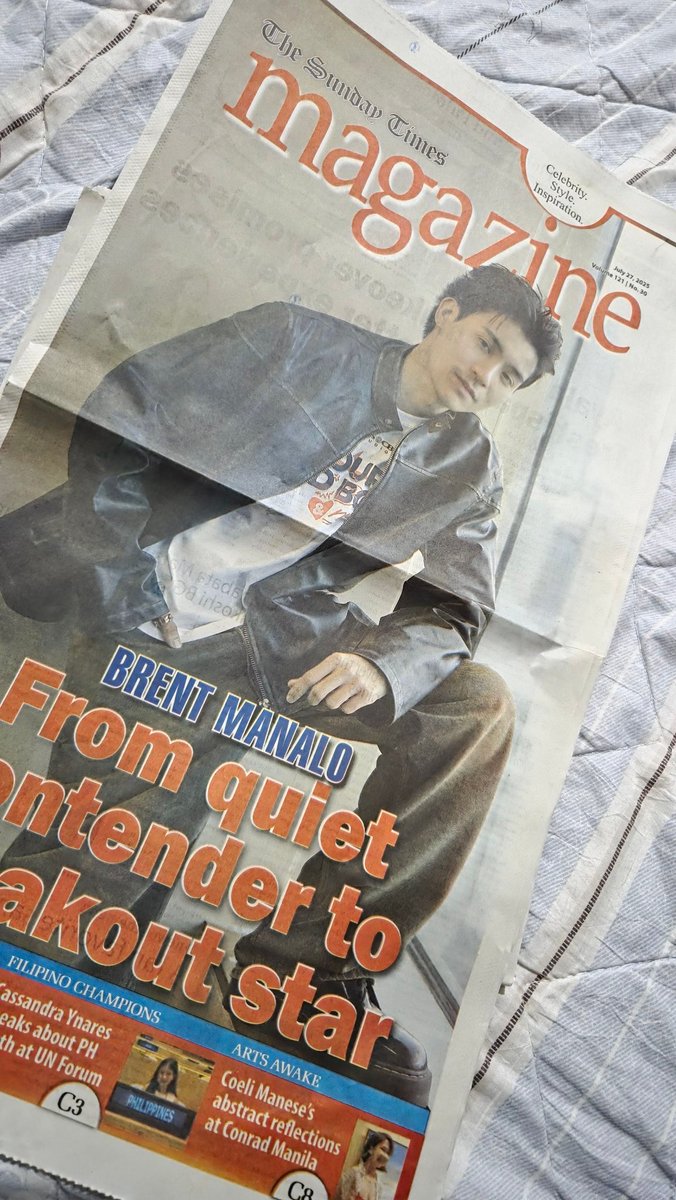 chaesonghwamnda's tweet image. Succeeded in securing a copy of today&apos;s print of The Sunday Times where @brentymanalo is featured as the cover story.

A whole spread dedicated to our best boy and Big Winner Brent Manalo ❤️