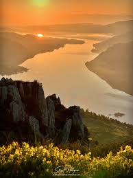 Good morning, you wonderful people. I hope you all have a blessed day.