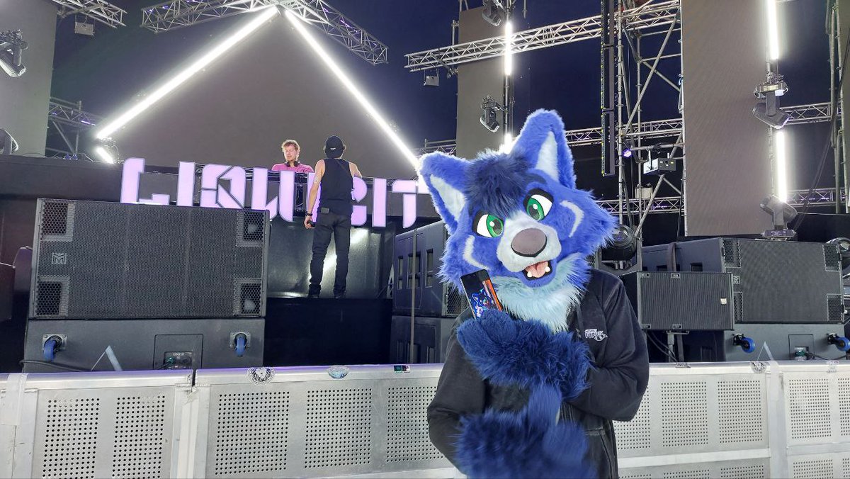 Regards from <a href="/Liquicity/">Liquicity</a>

#projektTimeline
📸 <a href="/Xtremetoertchen/">Creme/Texel :3</a>