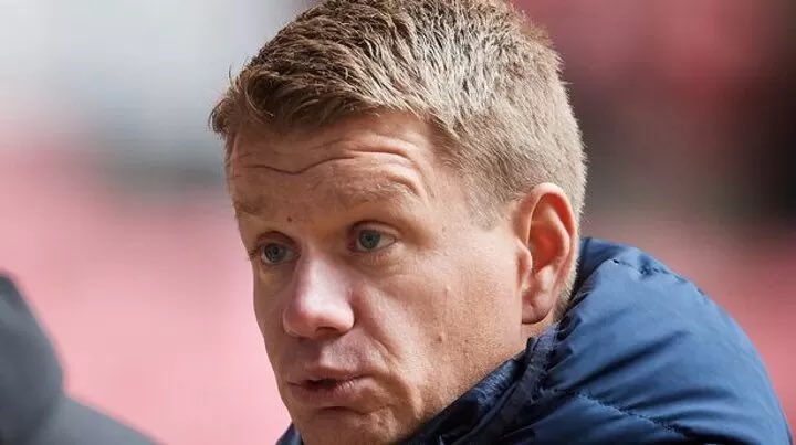 Craig1Osullivan's tweet image. This guy couldn’t sell a lifejacket on the Titanic and he’s even worse at buying players. Get him gone
