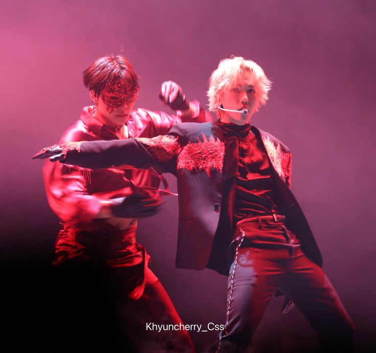 BOXIANx's tweet image. DESCRIBE PSYCHO BAEKHYUN IN ONE WORD: