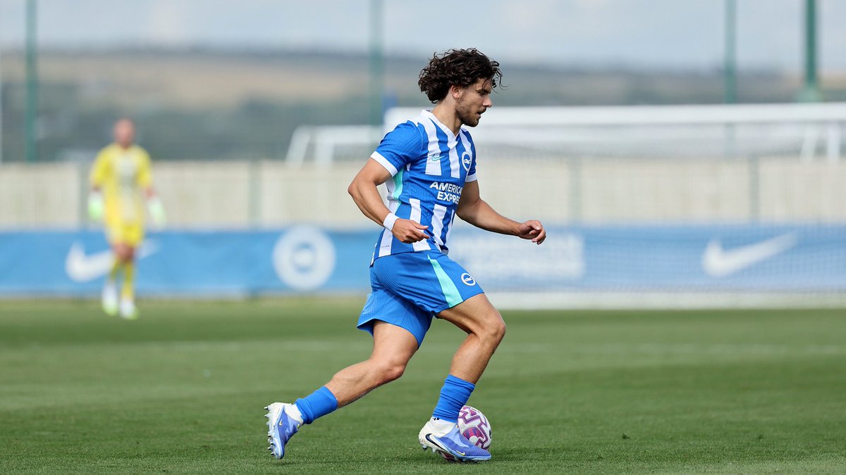 OfficialBHAFC's tweet image. Great to see Ferdi back in action for the first time since November! ๐๐ค
