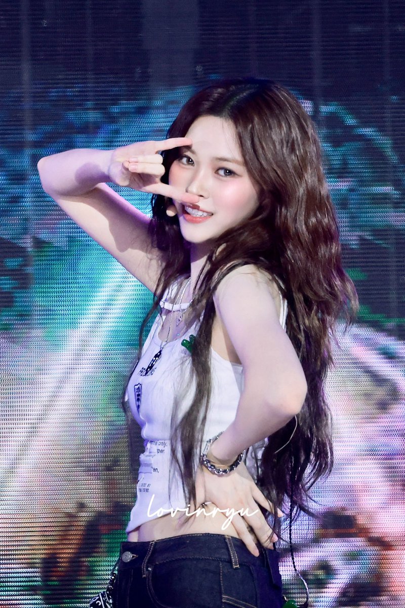 250726 rock🤟

 #ITZY #RYUJIN #류진