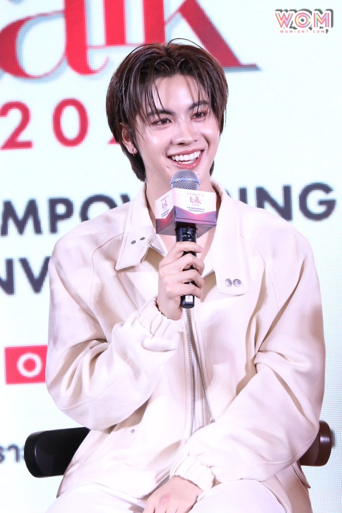 WOMENTERTAIN's tweet image. ‘ เฟิร์สวัน วรรณกร ’ ร่วมแชร์เรื่องราว สร้างแรงบันดาลใจ ในงาน Praew Talk 2025 &quot;The Empowering Conversation&quot; 💫

#FirstOne
#TleFirstone #เติ้ลเฟิร์สวัน
#praewtalk2025xTleFirstOne
#PraewTalk2025