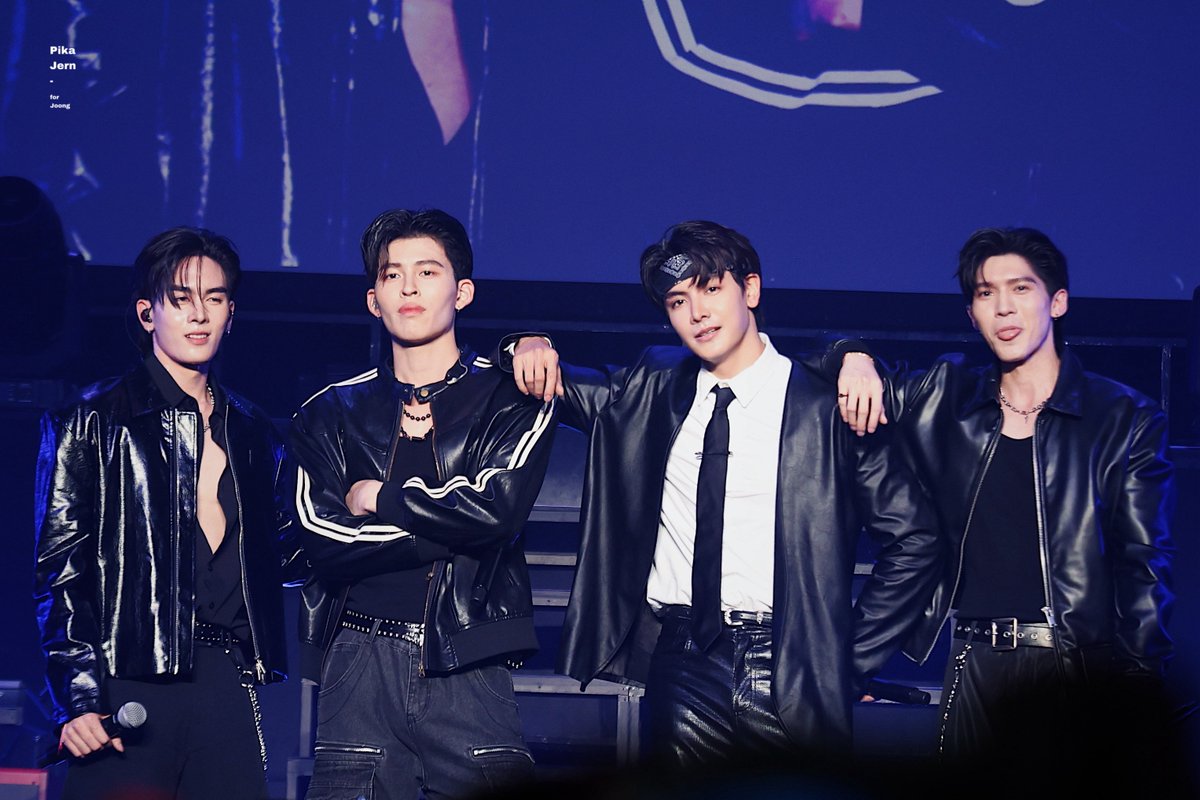 PikaJerN's tweet image. We are JASPER !!!
Member JASPER แต่ละคนซนมากก ไม่รู้ว่าใครนำใคร คิดว่าน่าจะซนกันทุกคนน 🤣🤣🤣🤣
#GMMTVMUSICONXJAPAN2025
#GMMTVMUSICONXJAPAN2025D2
#จุงอาเชน @ChenRcj
#aou_tnbknr @tnbau1
#Santapp @Ppsanta
#ppnaravit @ppnaravit
