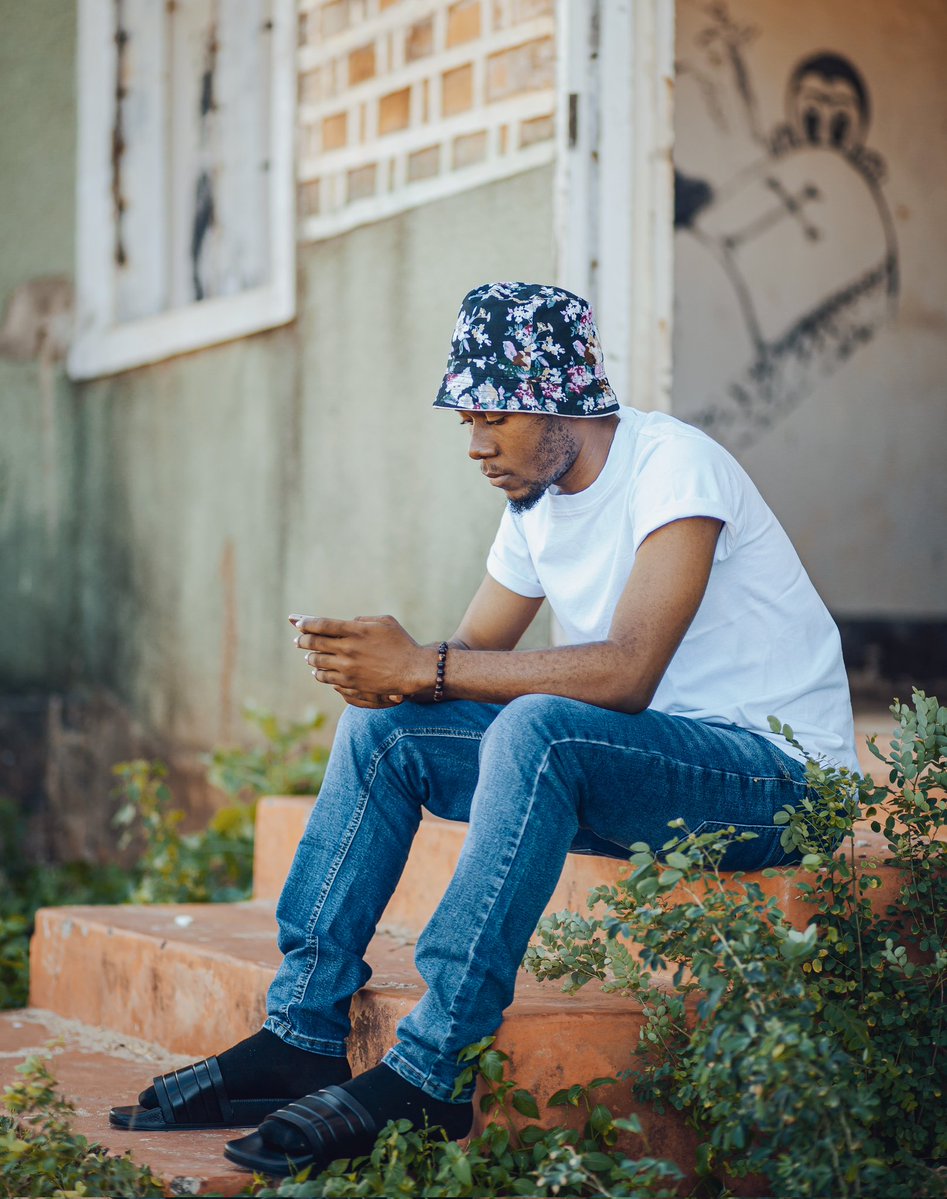 kalage_jr's tweet image. Yule yule
Mwanajua
Tatoo ya asili
Kibabu na binti
Wimbo usio bora
Mascular feminist
Confession of mad teacher
Confession of a mad son