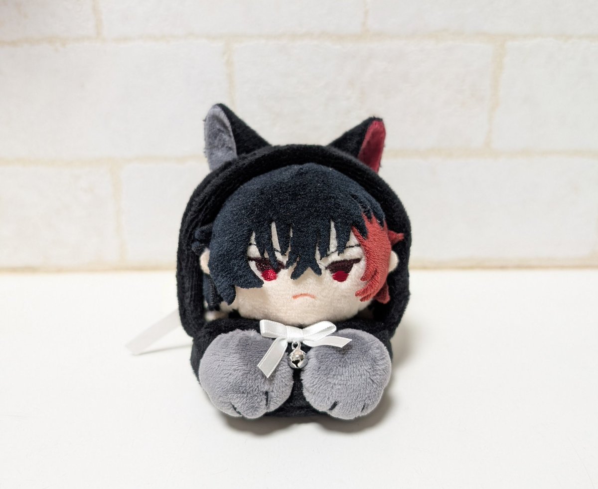 nekoshimaneko's tweet image. あごのせにゃんこ 肥前忠広ー!
思った通りの感じに出来た!!!!
リボンの鈴もシルバーにしてみましたよ😊
間に合うのか?インテに!?
#あごのせにゃんこ #ひぜんただひろ #ひぜにゃん