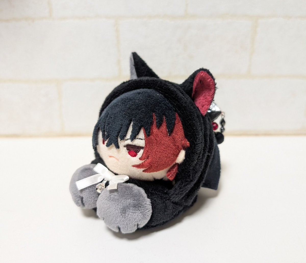 nekoshimaneko's tweet image. あごのせにゃんこ 肥前忠広ー!
思った通りの感じに出来た!!!!
リボンの鈴もシルバーにしてみましたよ😊
間に合うのか?インテに!?
#あごのせにゃんこ #ひぜんただひろ #ひぜにゃん