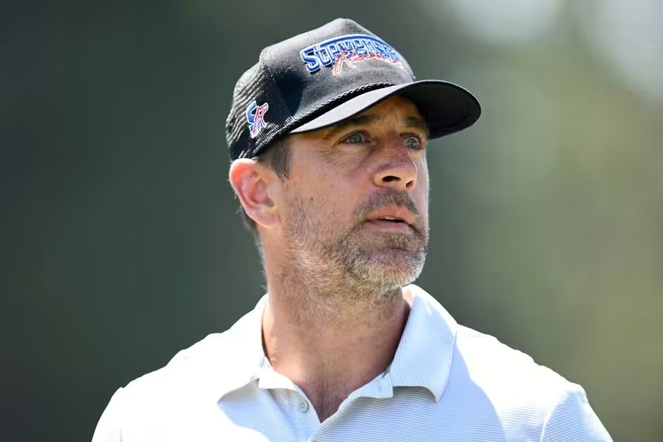 ExpressUSSport's tweet image. Aaron Rodgers shows his true colors with Steelers offer to Terry Bradshaw
the-express.com/sport/american…