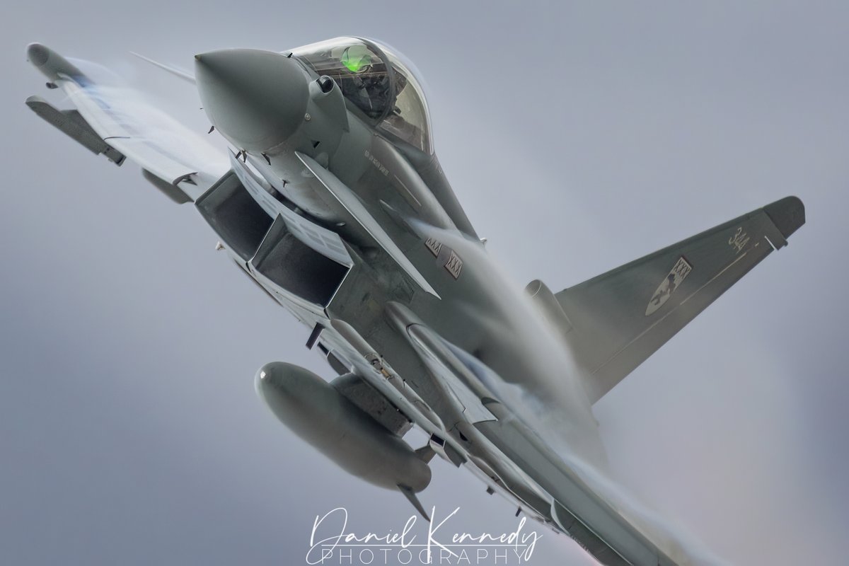 DanielKennedyP1's tweet photo. @TyphoonDisplay at RIAT 2025! 

@RAFTyphoonTeam 

#BRINGTHENOISE #TDT #RIAT #TYPHOON #REHEAT01 #AIRSHOW https://t.co/RNR9duAkfs