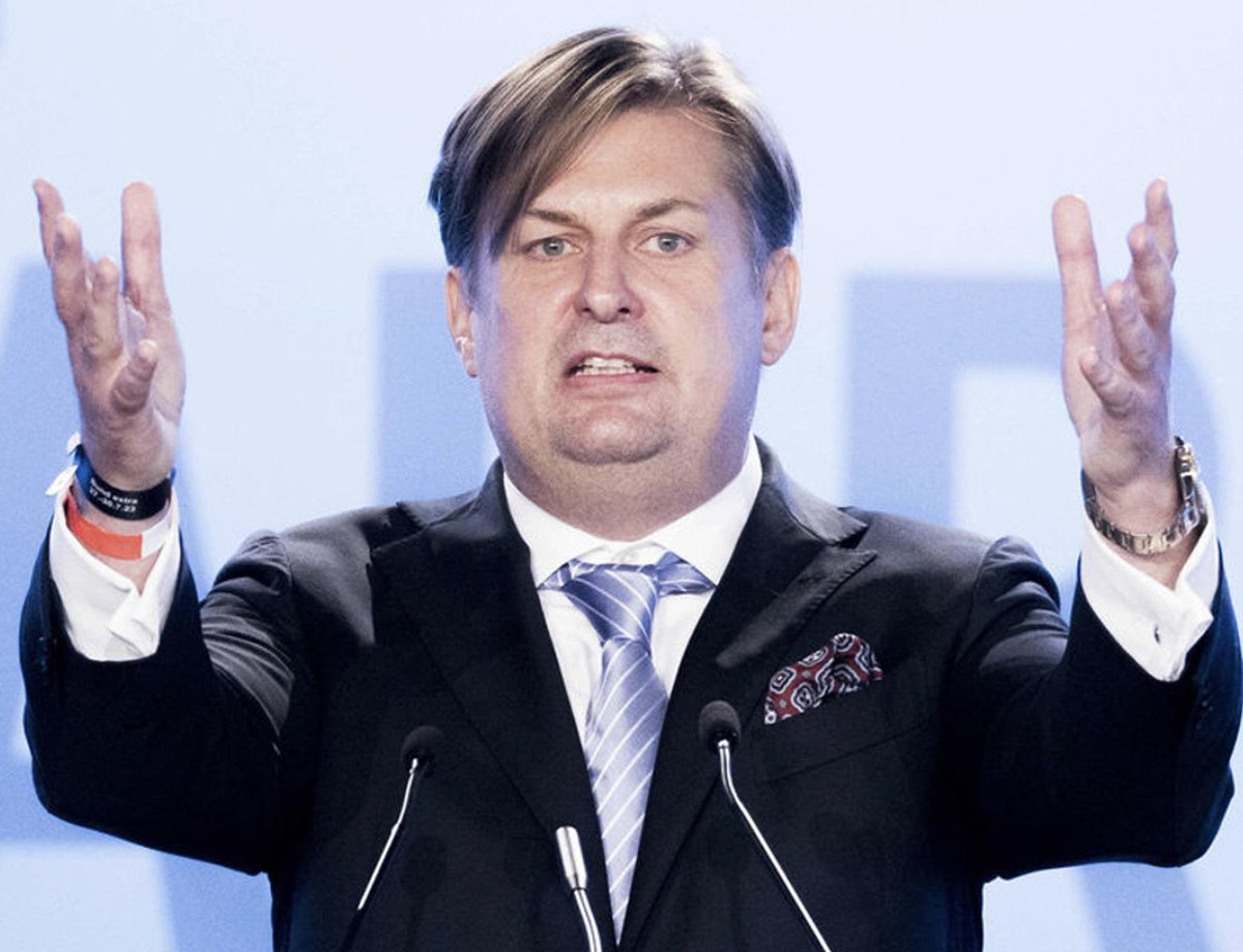 DSchweigefuchs's tweet image. Sie kämpfen unerbittlich darum, wer seit der Europawahl den härtesten Abstieg hinlegen kann.