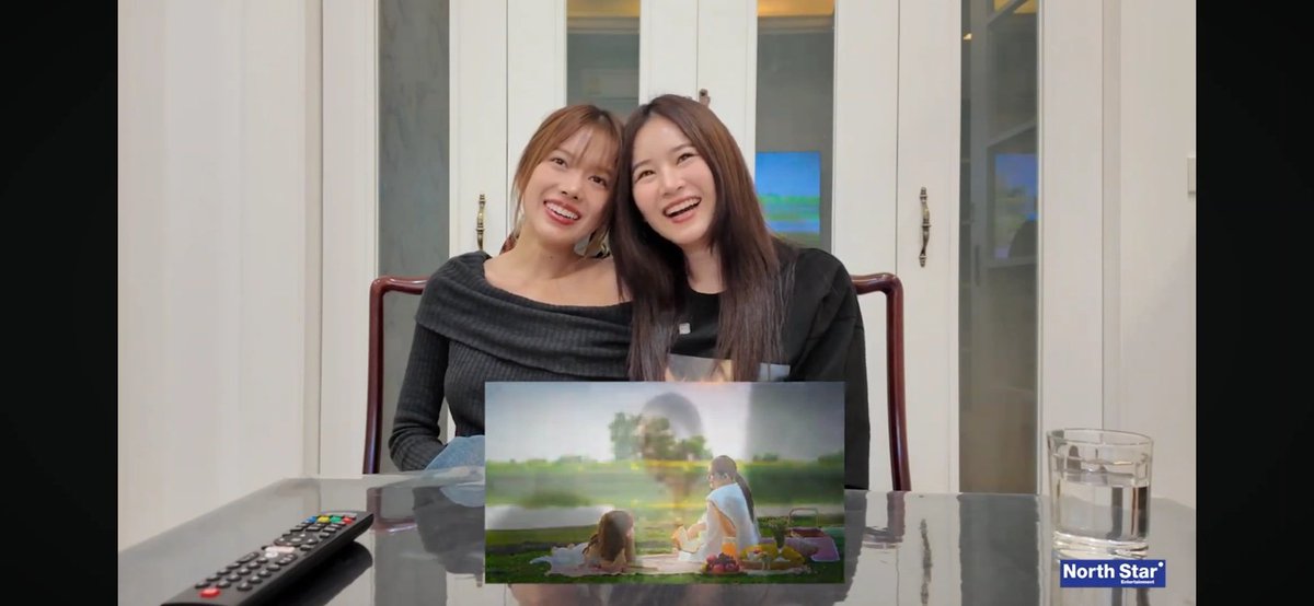 LapisaraFans's tweet image. อร๊ายยยย เขินนนนน
#แอปเปิ้ลมิ้ม #AppleMim
#Applelapisara #Mimpanthita