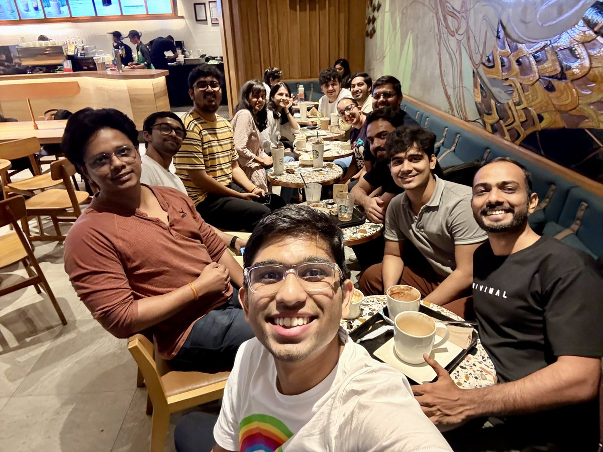 _yogeshsingh's tweet image. Such a fine day! 🙂
Another fun session of discussions with such a talented group of developers from @swift_mumbai community 🤝
These `Sip n Swift` meetups are turning out to be goldmine of refreshing talks on everything iOS & ai! 🍎
#mumbai #swift #iOS #apple #meetup #ai