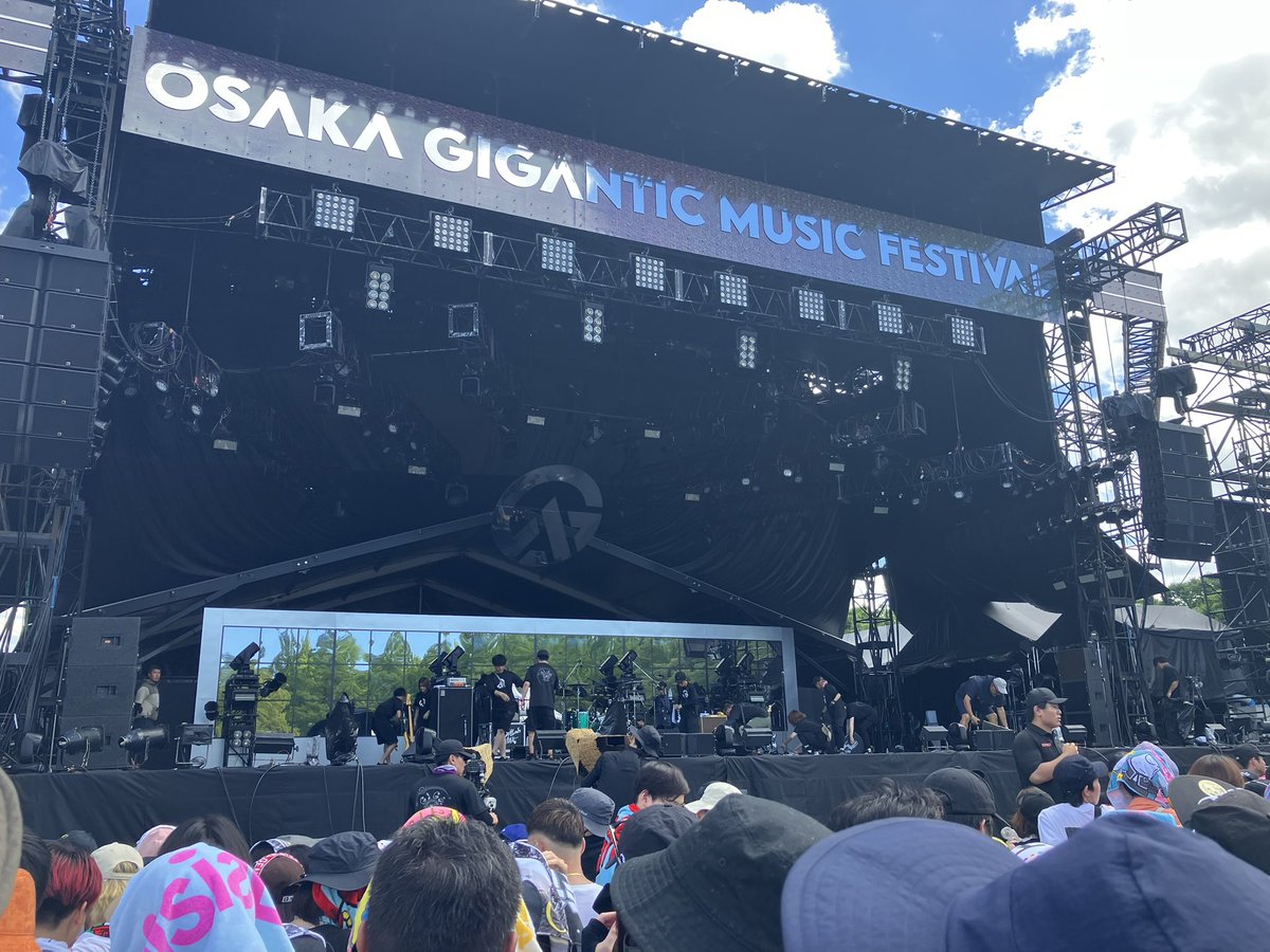saka_diy's tweet photo. 先週4回目のジャイガ2日目に行ってきた。ヤバTのヤバみの辺りで熱中症でダウンしてしまったけど、万博記念公園は舞洲より山あって涼しくて快適でした。

ラストのフォーリミは良かった。 https://t.co/QE7AOk2FrI
