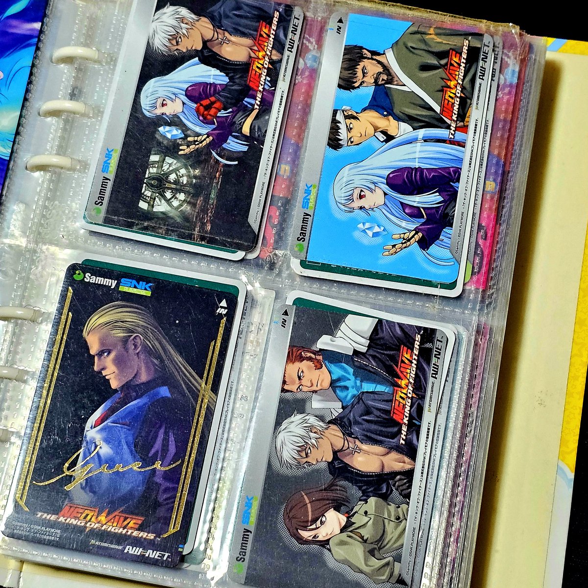 Celica_Diamond's tweet image. KOF NEOWAVE稼働21周年ですか……
フルコンプにはならなかったけど、当時はNESiCAカード頑張って集めましたね……
(地元は自販機形式だったからランダムだった)
ちなみにラ☆カチョーラ使いたくてMAX2モードをよく選んでましたw