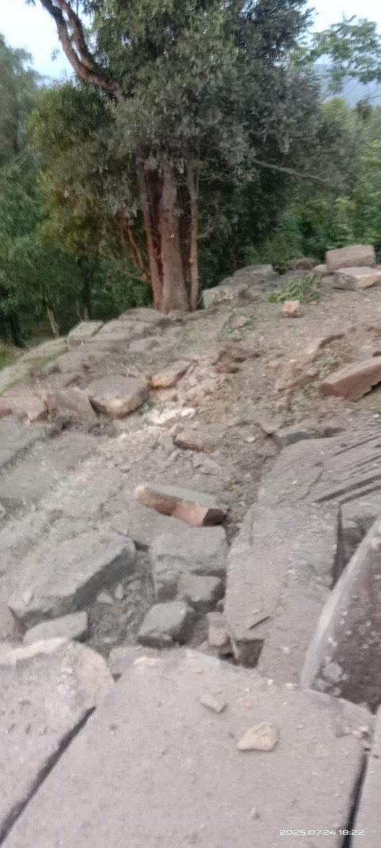 YoonaSet's tweet image. SAVE PRESH VIHEA TEMPLE
Thai doesn’t stop the war 🙏