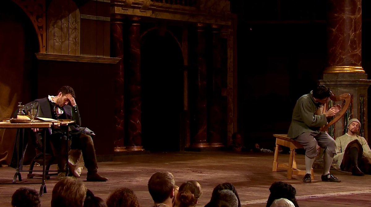 Hunger_I_am's tweet image. This moment (the song) is incredibly emotional after everything that happened...
I'm just re-watching the play "Julius Caesar". Again and again. The performance of the actors is excellent.