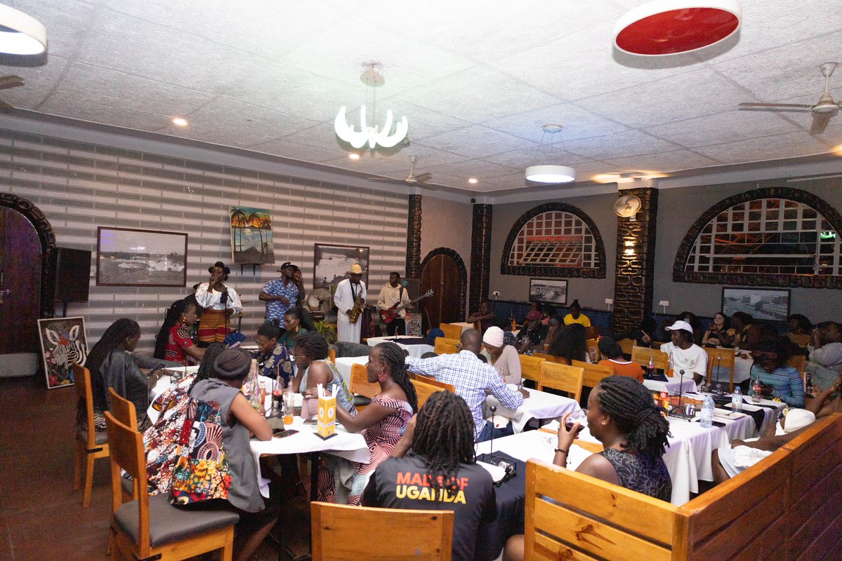 SandraKOfficial's tweet image. The #AfricanNightLiveMusicXperience was 🔥🔥🔥🔥🔥You showed up, you dressed up, you sang along, you danced, 🌻🌻🌻Thank you my lovely people for showing up🙏🏾🙏🏾🙏🏾 See you next month’s last Saturday 💃🏽💃🏽💃🏽💃🏽💃🏽. @TheMacosGrills @AllThingsJinja