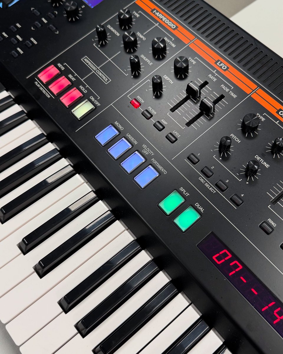 Find your melody 🎹🎶🎛️ #Lexenn #synth #roland #keyboard #trance #electronicdancemusic