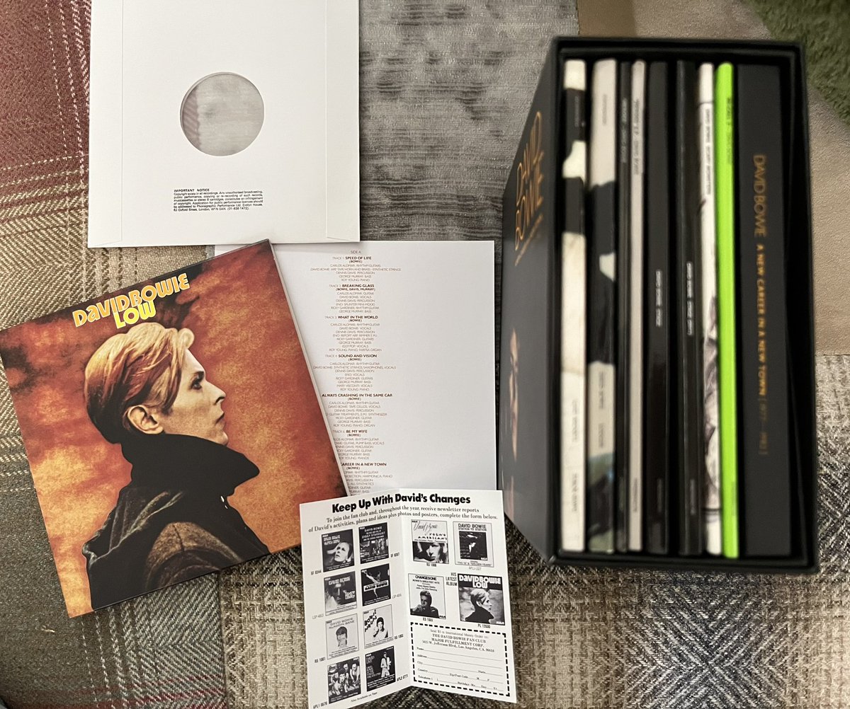 TRextasyBand's tweet image. Listening to this brilliant album by David Bowie from 1977 - ‘Low’. This excellent CD recording from the equally superb box set ‘A New Career in a New Town’. Great booklet with informative details on the recordings from Tony Visconti. #davidbowie #tonyvisconti #eno #1970s